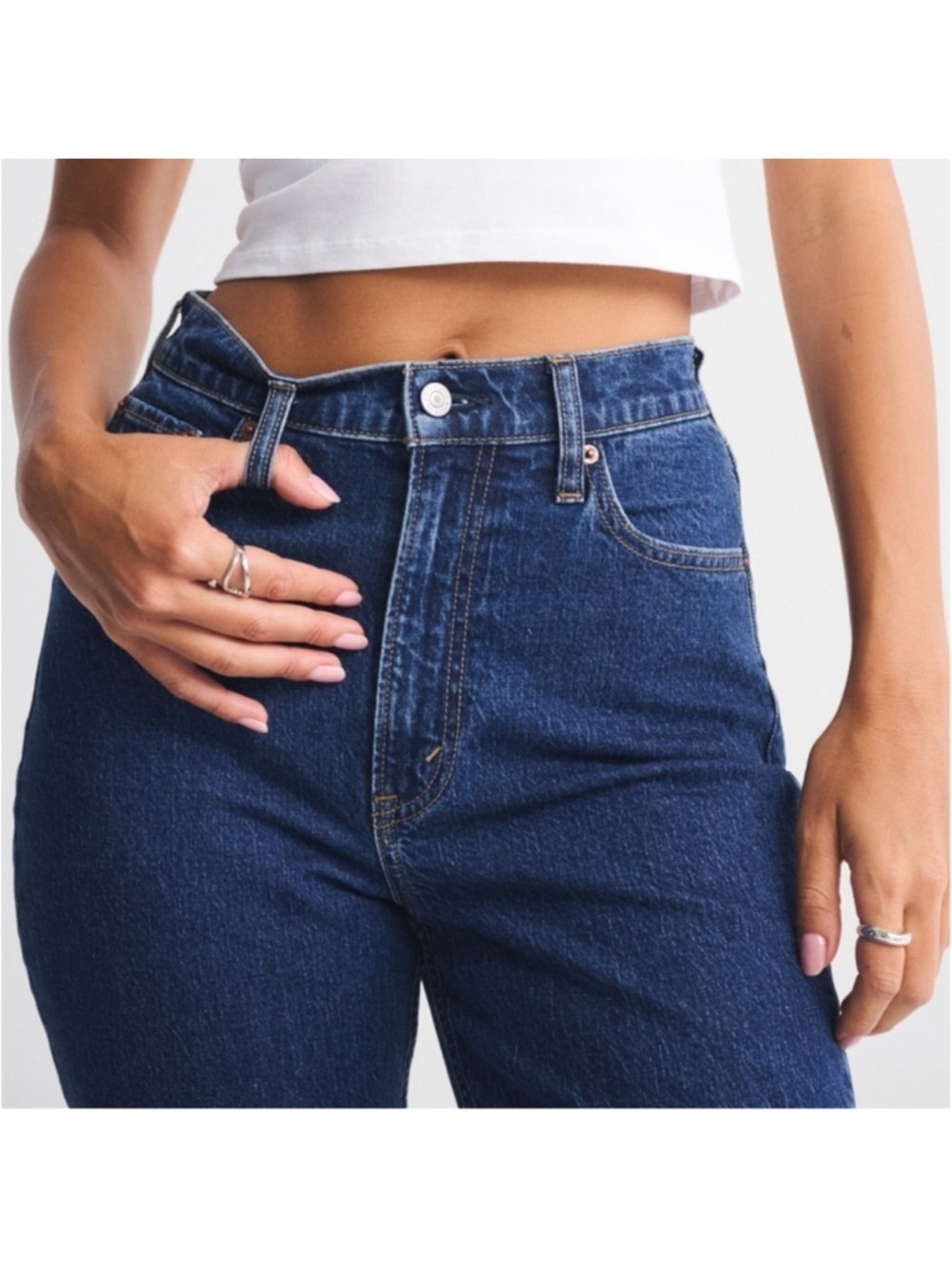 Abercrombie & Fitch Ankle on Straight Jeans in Dark Blue Denim - Picture 5 of 8